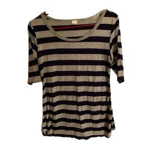 🩶💙🩶Maternity large black and gray striped top